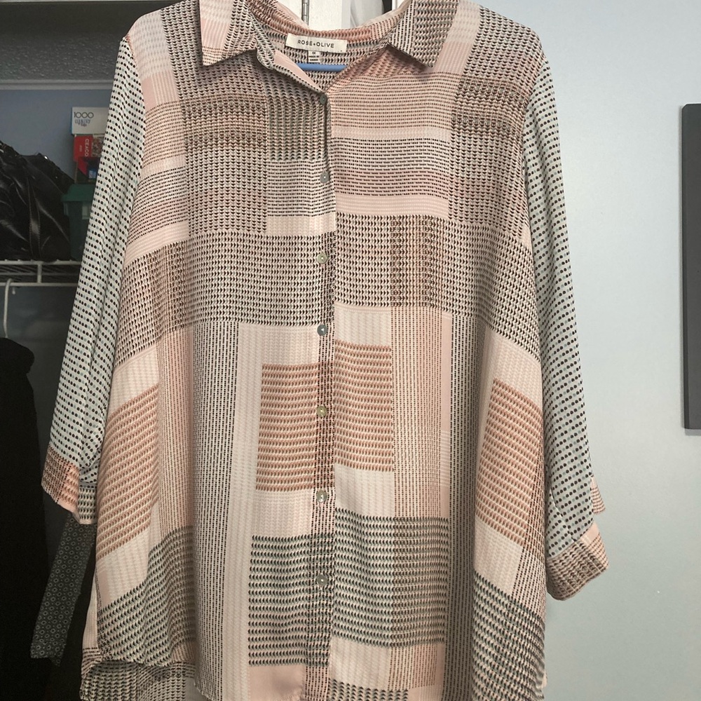 Rose & Olive Pink and Black Geometric Blouse